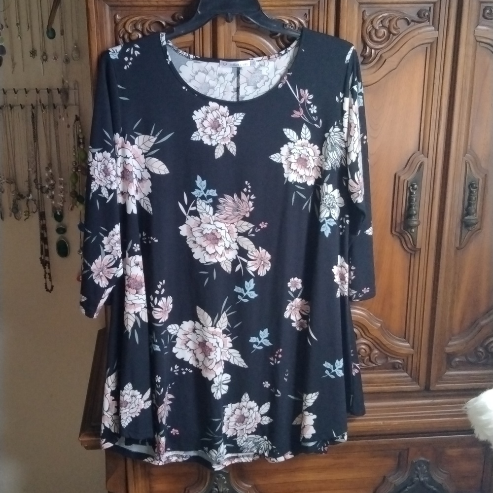 Women's blouse size 2X